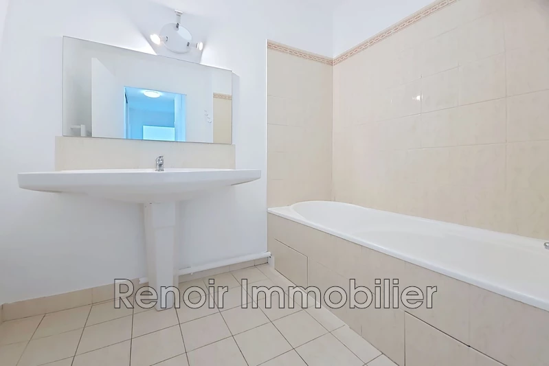 Location appartement Saint-Laurent-du-Var  