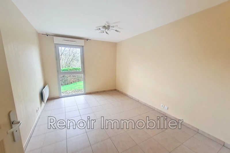 Location appartement Valbonne  
