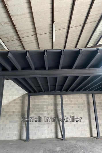 Professionnel entrepôt Saint-Jeannet  