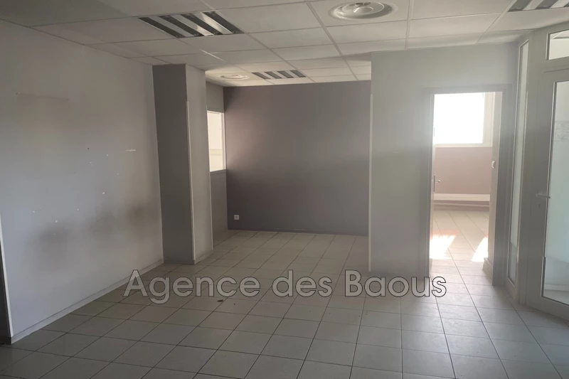 Professionnel local commercial Saint-Jeannet  