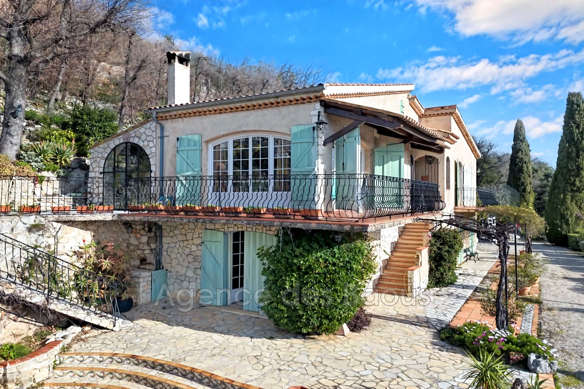 Maison 6 pièces 220 m² · à Saint-Jeannet · 220 m² · 990 000 €