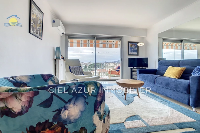 appartement  2 pièces  Juan-les-Pins Bord de mer  55 m² -   