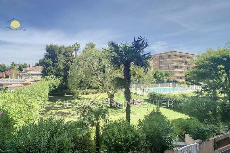 appartement  3 pièces  Juan-les-Pins Bord de mer  90 m² -   