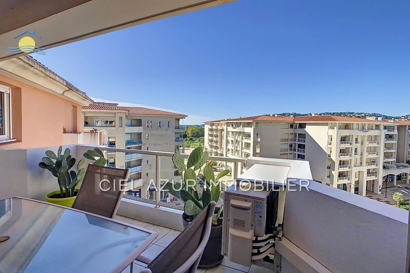 Location saisonnière appartement Antibes  