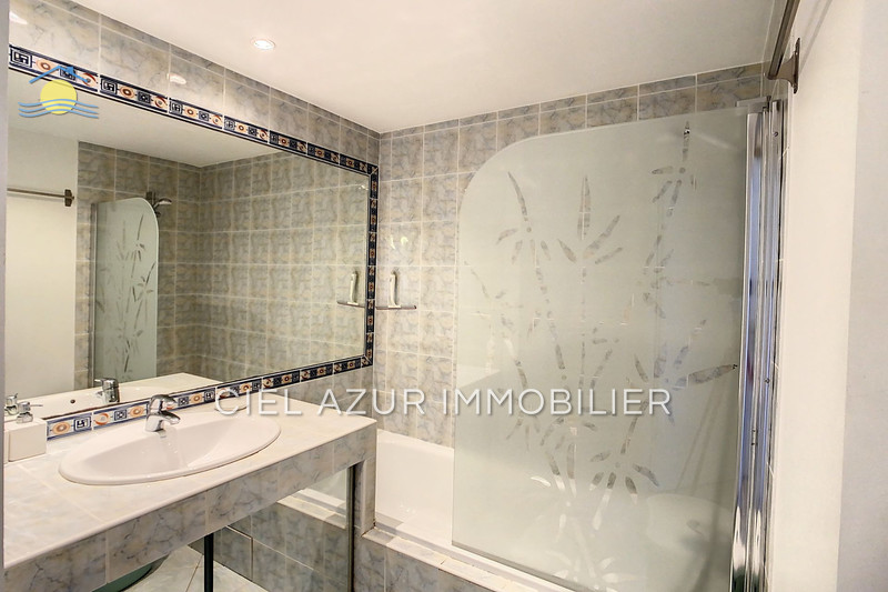 Location saisonnière appartement Antibes  
