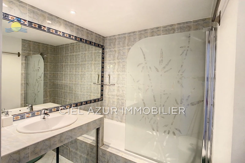 Location saisonnière appartement Antibes  