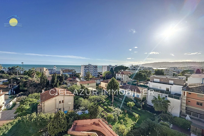 appartement  studio  Juan-les-Pins Bord de mer  35 m² -   