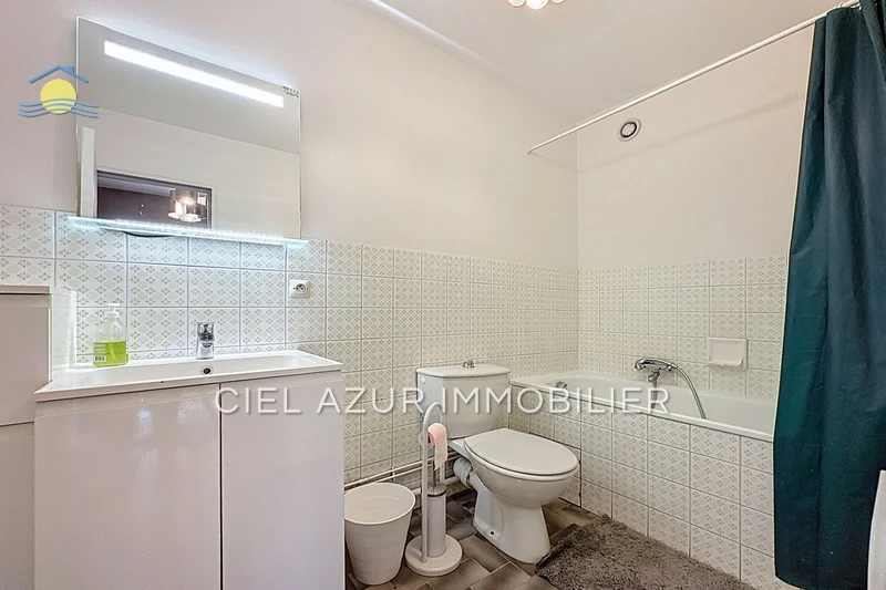 Location appartement Antibes  