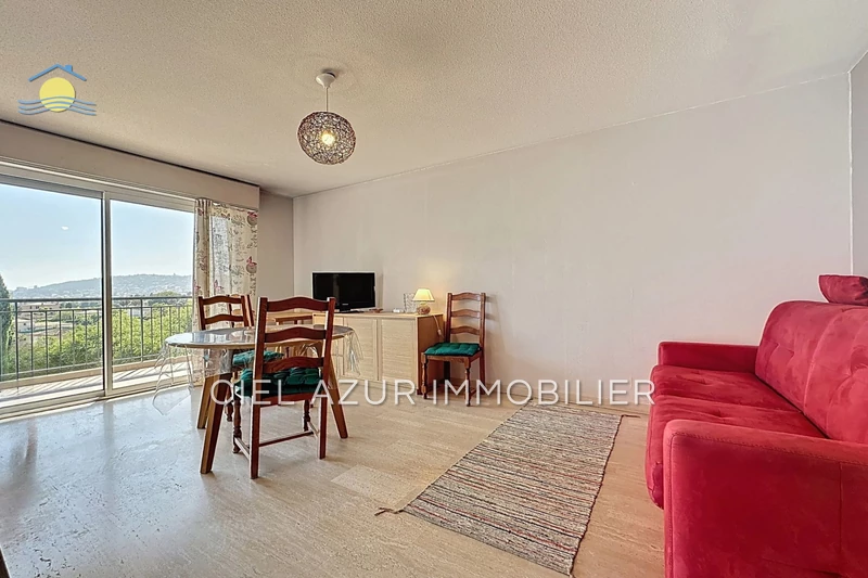 Location appartement Antibes  
