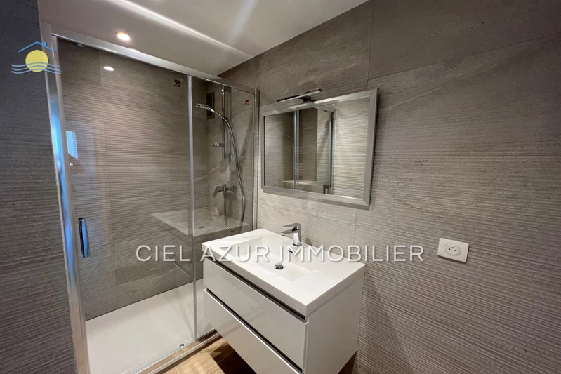 Location appartement Vallauris  