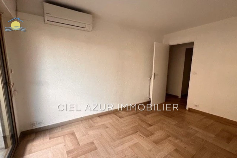 Location appartement Antibes  