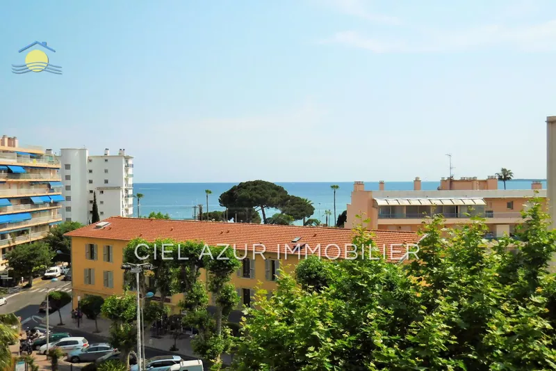 appartement  3 pièces  Juan-les-Pins Bord de mer  73 m² -   