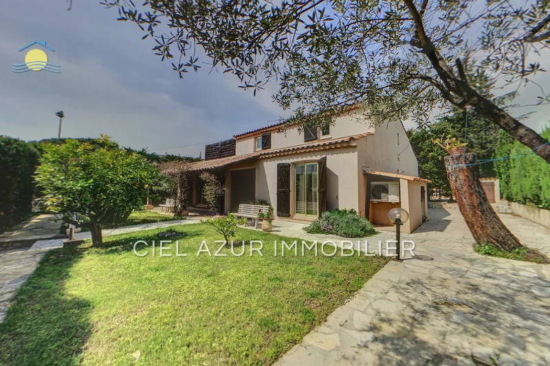 Vacation rental House Juan-les-pins Jewelery range Villa Juan-les-Pins Bijou plage, Vacation rental villa 4 bedroom 140 m²