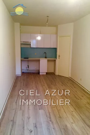 appartement  3 pièces  Antibes Centre-ville  60 m² -   