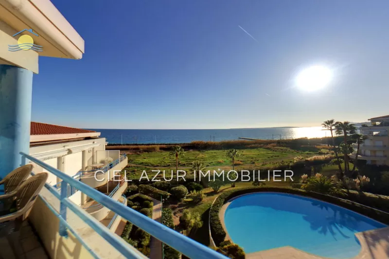 appartement  3 pièces  Juan-les-Pins Bord de mer  60 m² -   