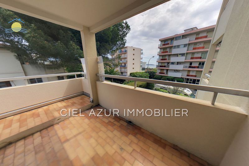 Photo Appartement Juan-les-Pins Bord de mer, Location appartement 2 pièces 38 m²