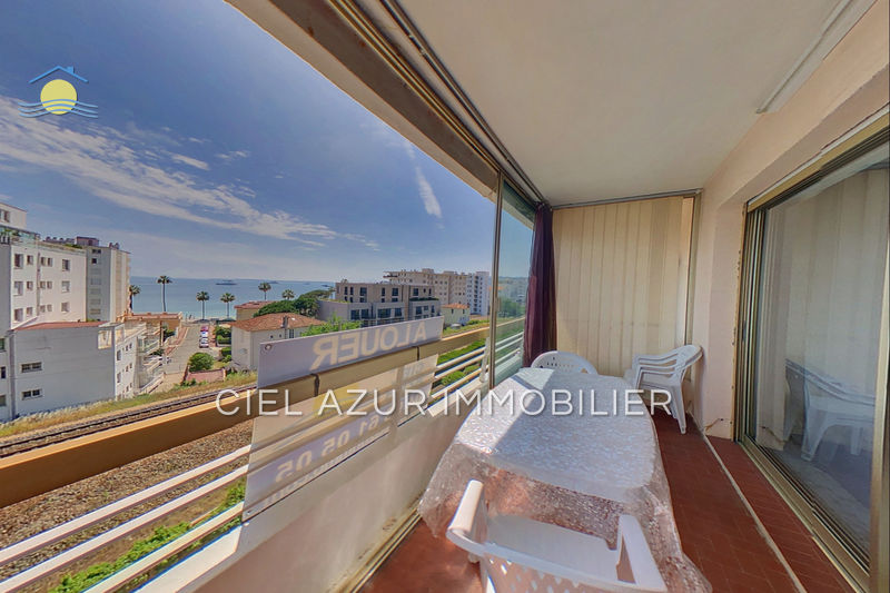 Photo Appartement Juan-les-Pins Bord de mer, Location appartement 1 pièce 37 m²