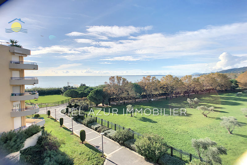 Photo Appartement Antibes Front de mer, Location appartement 2 pièces 50 m²