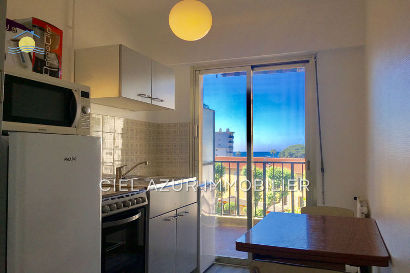 Photo Apartment Juan-les-Pins Bord de mer, Rentals apartment 2 rooms 42 m²