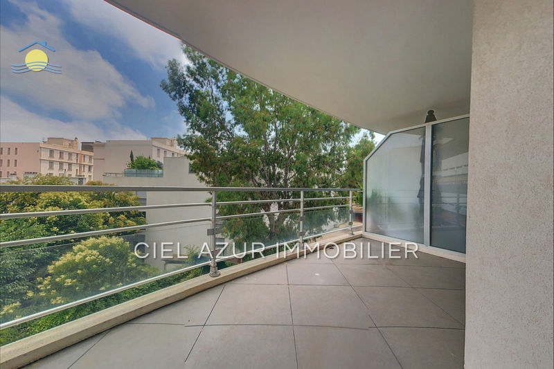 Photo Appartement Juan-les-Pins Centre-ville, Location appartement 2 pièces 41 m²