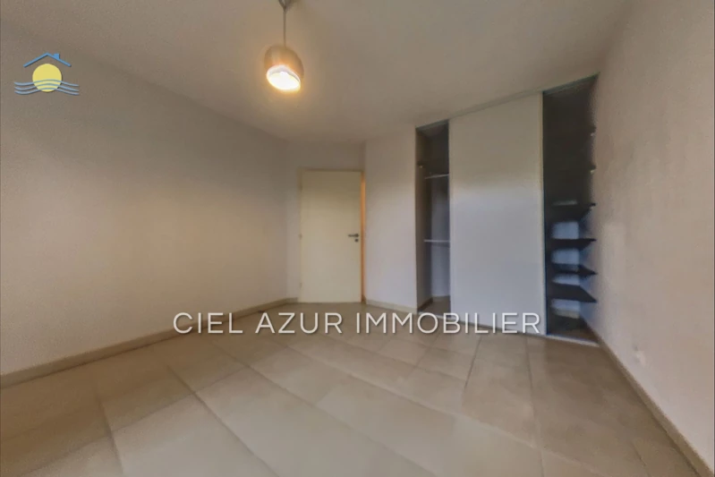 Location rez-de-jardin Pégomas  Location rez-de-jardin Pégomas