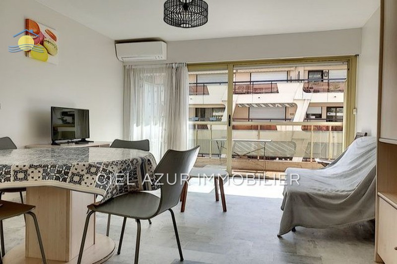 Apartment Juan-les-Pins Centre-ville,  Vacation rental apartment  1 room   31&nbsp;m&sup2;
