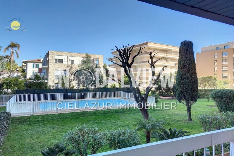 appartement  2 rooms  Juan-les-Pins Square du lys  58 m² -   