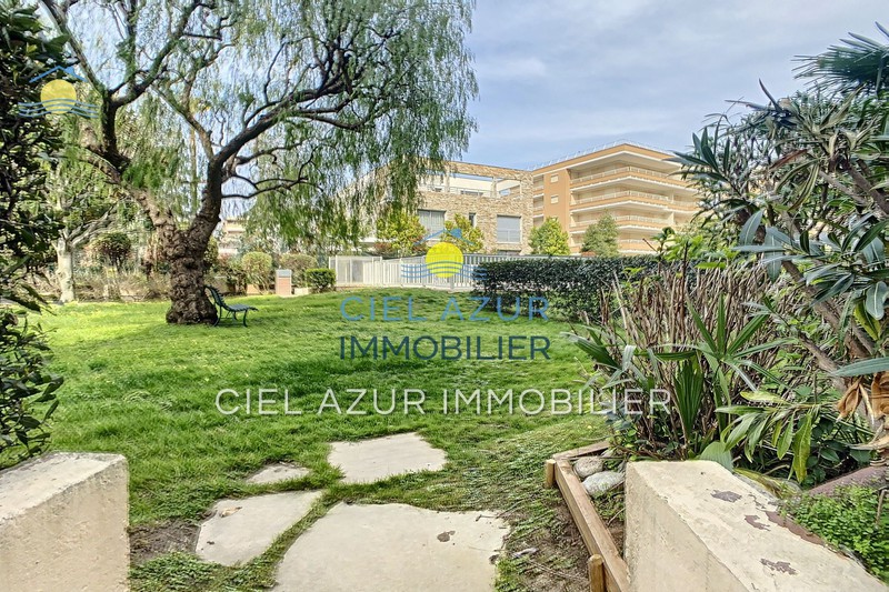 appartement  studio  Juan-les-Pins Square du lys  24 m² -   