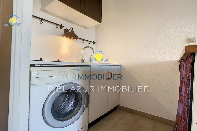 Location appartement Antibes  