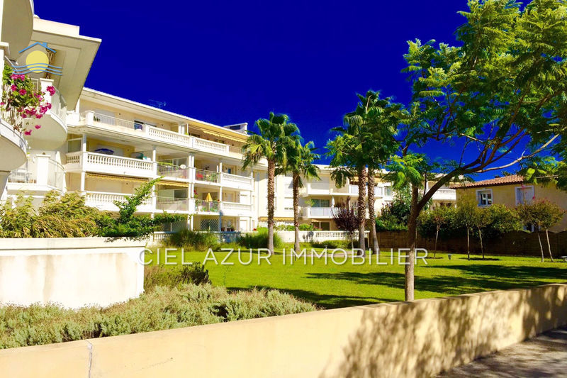 Photo Apartment Golfe-Juan Bord de mer, to buy apartment 3 rooms 59 m²