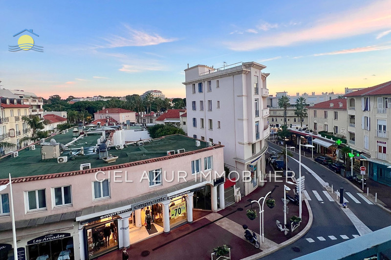 Appartement Juan-les-Pins Bord de mer,   achat appartement  1 pièce   25&nbsp;m&sup2;