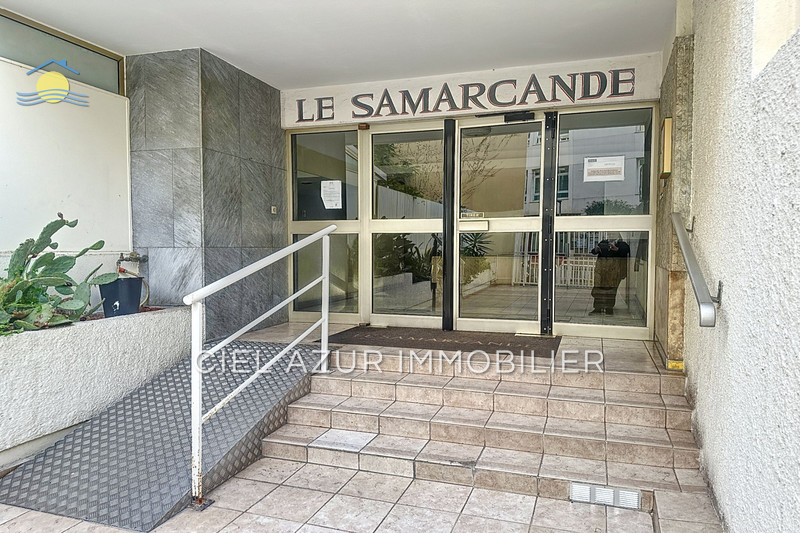 Apartment Antibes Centre-ville,   to buy apartment  3 rooms   73&nbsp;m&sup2;
