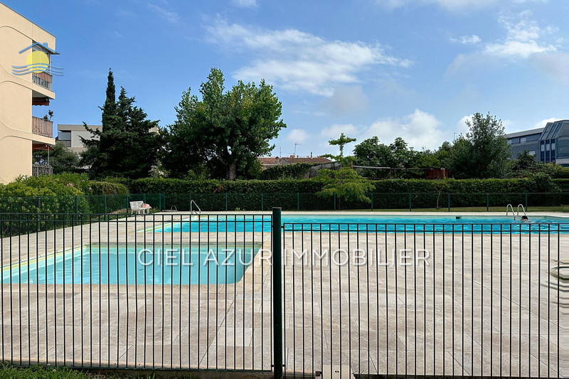 appartement  4 rooms  Antibes La parrouquine  75 m² -   