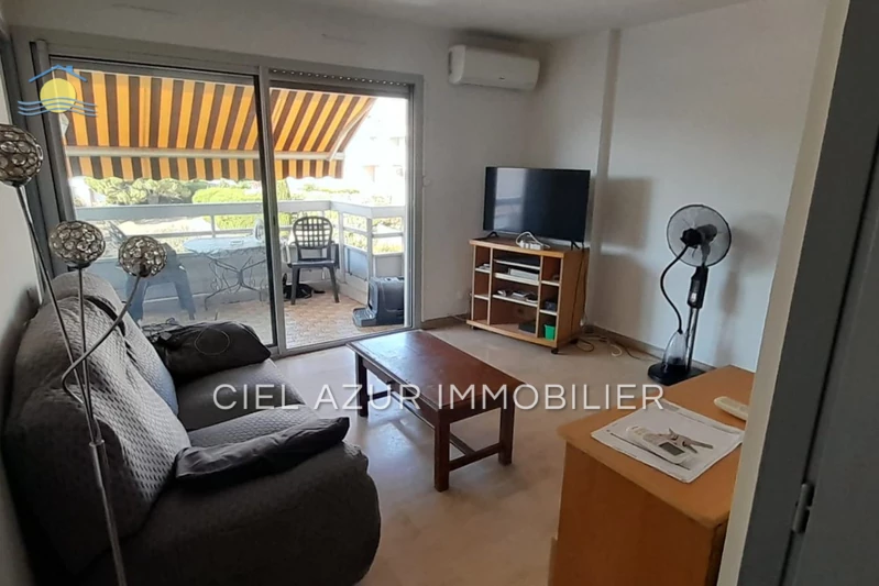 appartement  1 room  Antibes Fontonne  28&nbsp;m&sup2; -   