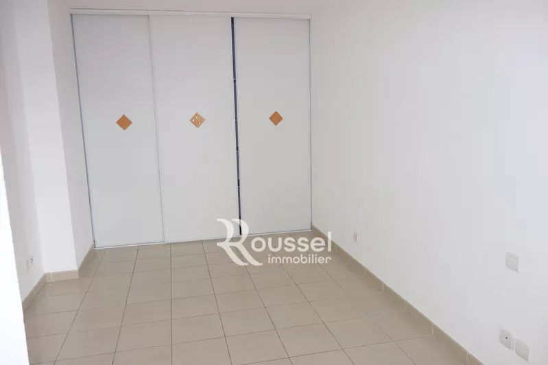 Location appartement Poussan  