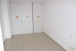 Location appartement Poussan  