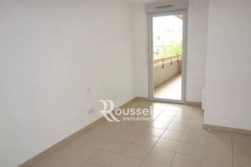 Location appartement Poussan  