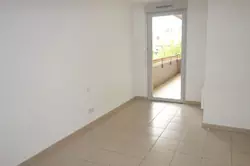 Location appartement Poussan  