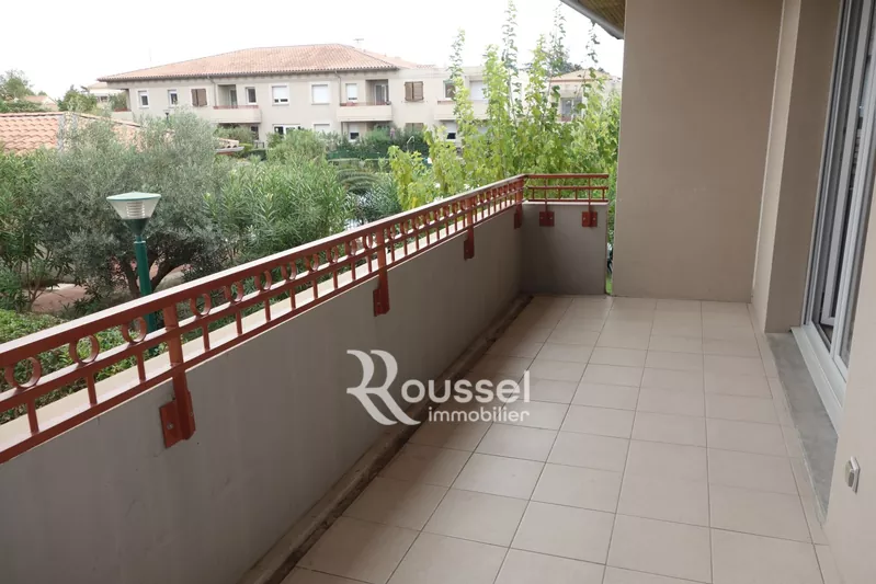 Location appartement Poussan  