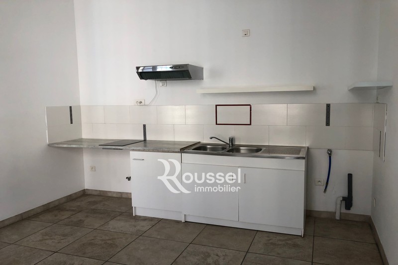 Location appartement Poussan  