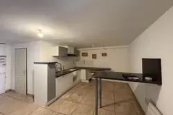 Location appartement Poussan  