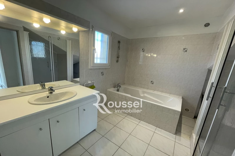Location appartement Poussan  Location appartement Poussan