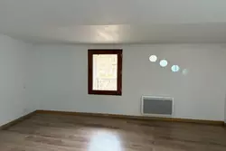 Location appartement Poussan  