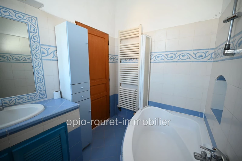 Location appartement Le Rouret  