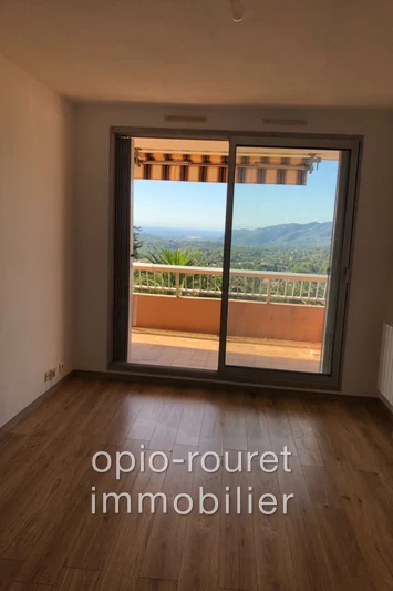 Location appartement Grasse  