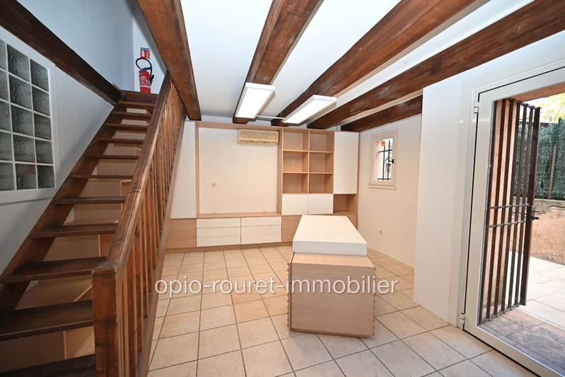 Professionnel local professionnel Le Rouret  