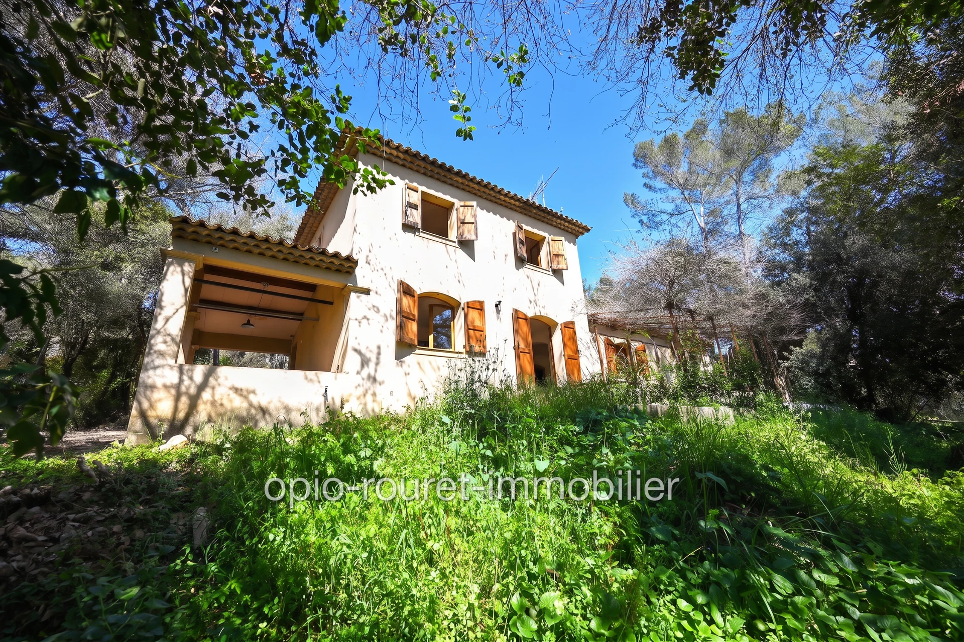 Maison 4 pièces 123 m² · à Roquefort-les-Pins · 123 m² · 695 000 €