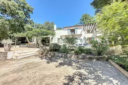 Photos  Maison de campagne à vendre La Garde-Freinet 83680