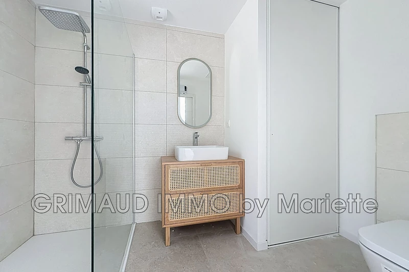 Vente mazet Grimaud  