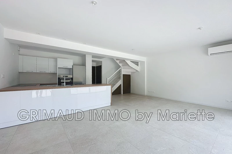 Vente mazet Grimaud  
